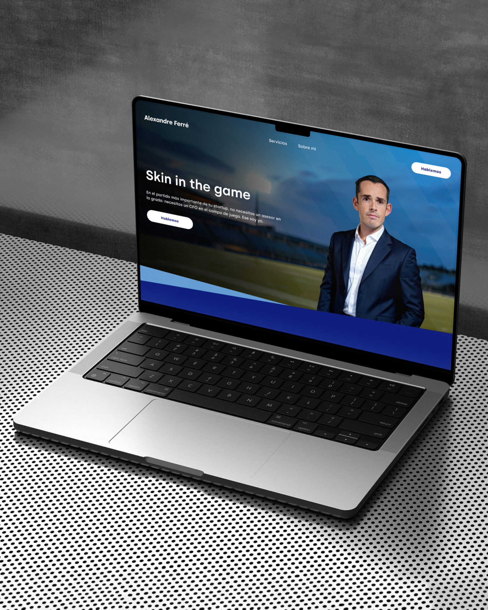 Mock up Diseño Web para Skin in the Game - The Backstage