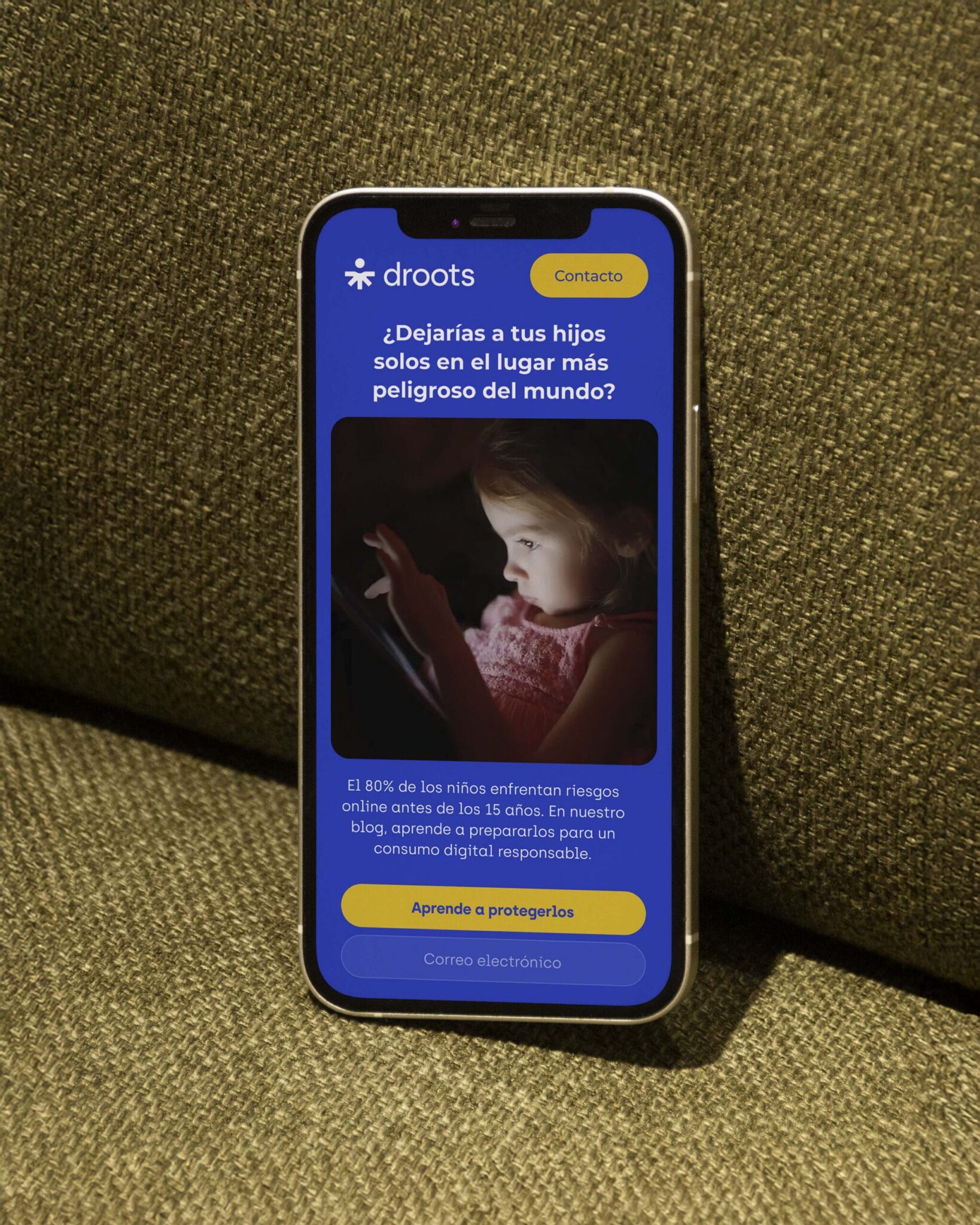 Mock up Diseño web mobile para Droots - The Backstage